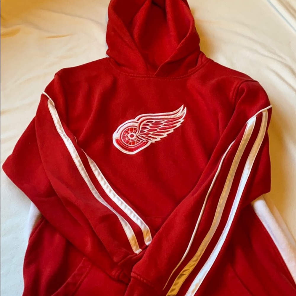 Vintage Red Wings Sweatshirt